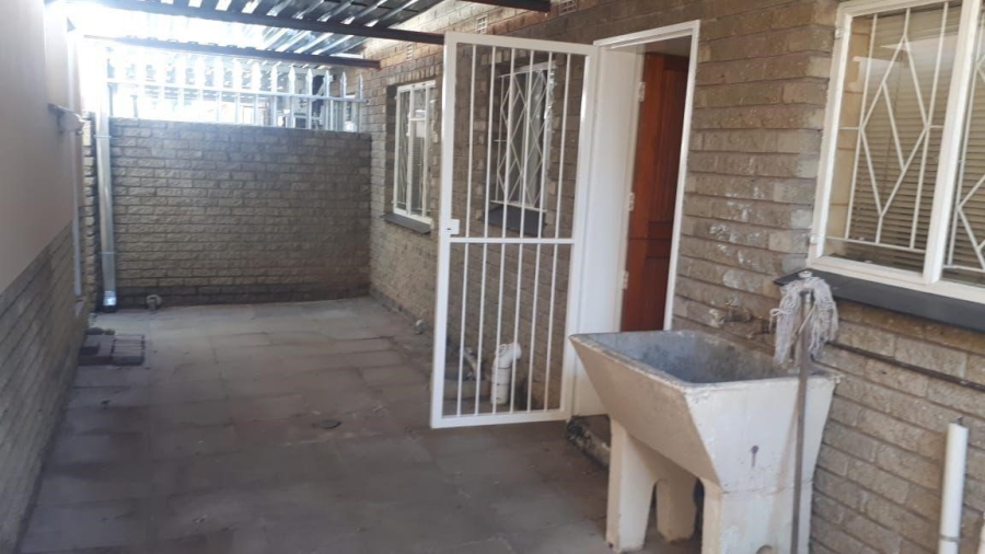 2 Bedroom Property for Sale in Rustenburg Central North West
